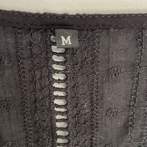 Tie Front Wrap Crop Top. Size Medium.‎ Black Eyelet - Picture 3 of 5